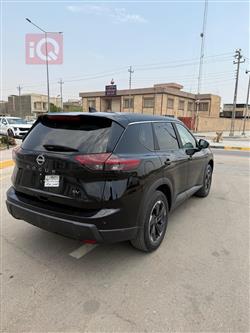 نيسان روج